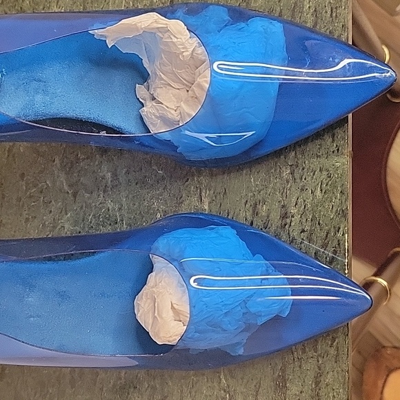 Cape Robin Blue Transparent Stilletos - Picture 15 of 16